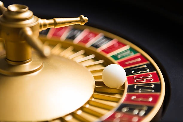 Live roulette dealer at liga samudera studio